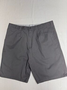 Source Unknown Men's Charcoal Flat-Front Shorts
